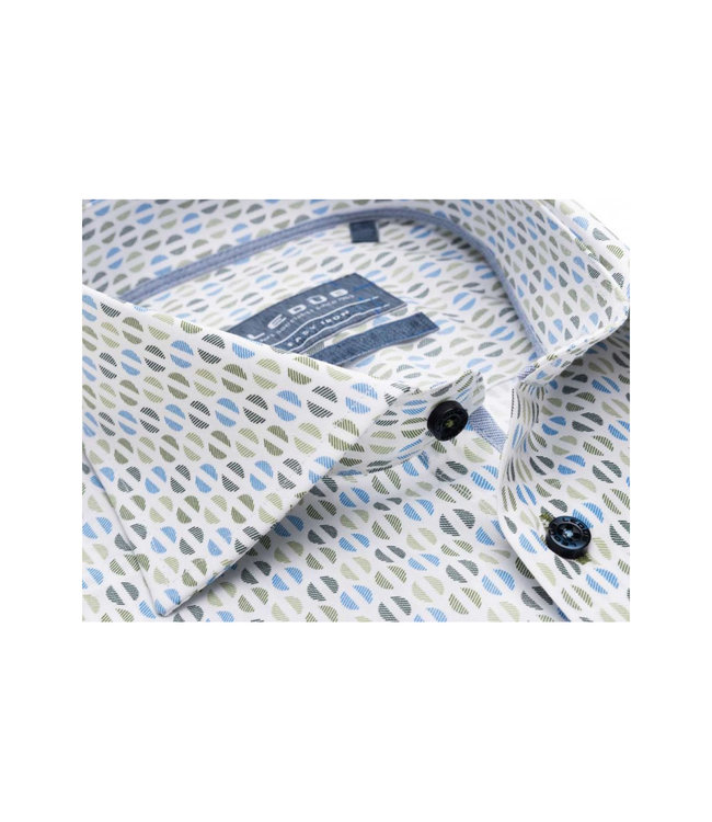 heren overhemd wit met blauw-groen-donkergroen grafische rondjes print met donkerblauwe knopen 1knoops wide spread met borstzak 100 procent katoen