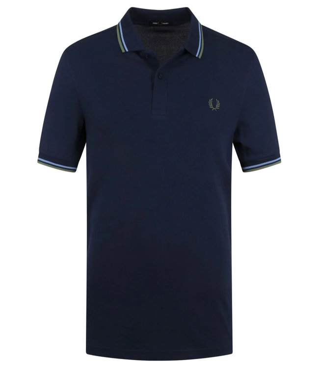 Fred Perry M3600 kleur P26 Fred Perry Twin Tipped polo donkerblauw met pistache groen Fred Perry logo