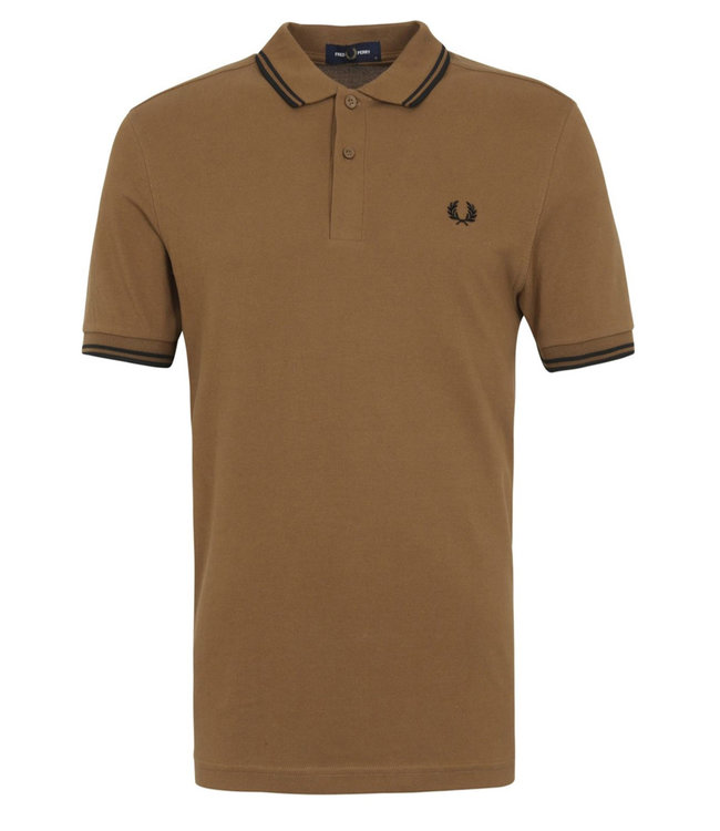 Fred Perry M3600 kleur P96 Fred Perry Twin Tipped polo bruin met zwart Fred Perry logo