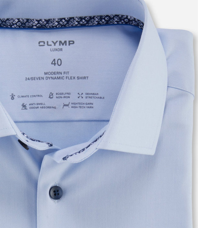 Olymp 1336 34 11 strijkvrij overhemd lichtblauw stretch met donkerblauwe knopen