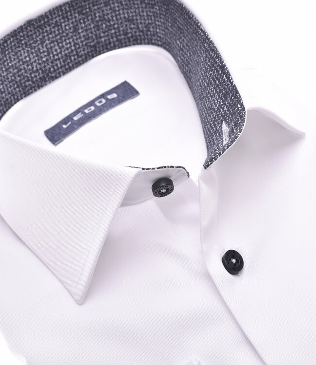 0141686 heren overhemd wit lange mouw donkerblauwe knopen