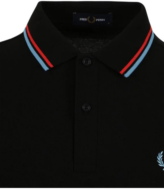 Fred Perry M3600 kleur S05 Twin Tipped polo zwart met blauw logo