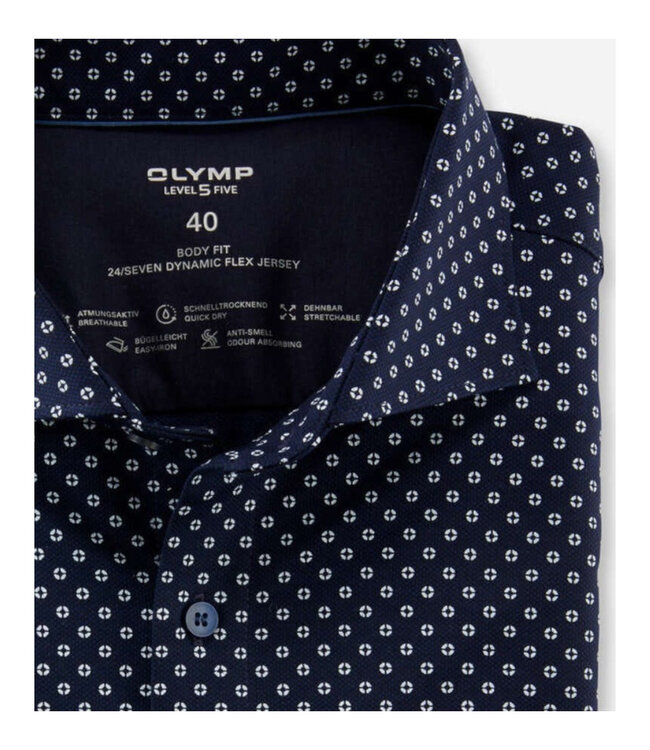 Olymp 2024 34 18 strijkvrij overhemd donkerblauw wit print 1knoops cut away