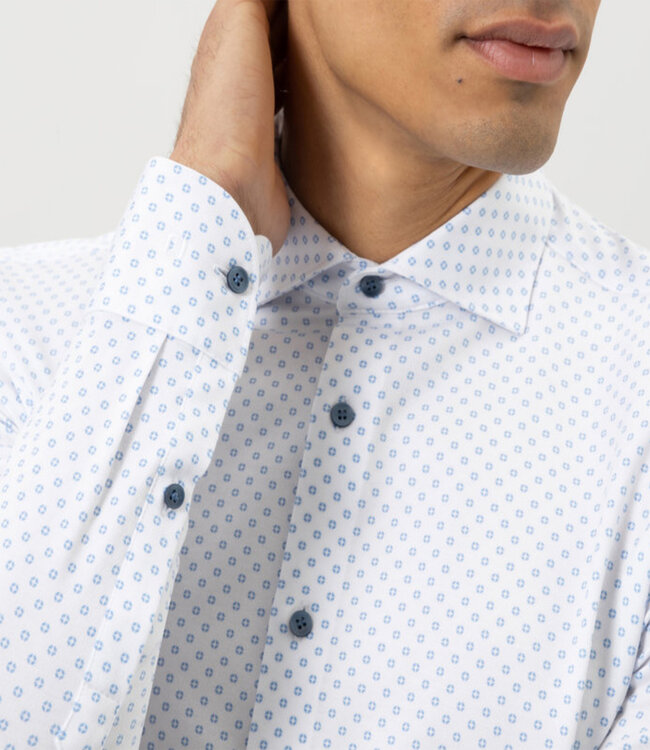Olymp 2024 34 00 strijkvrij overhemd wit blauw print 1knoops cut away