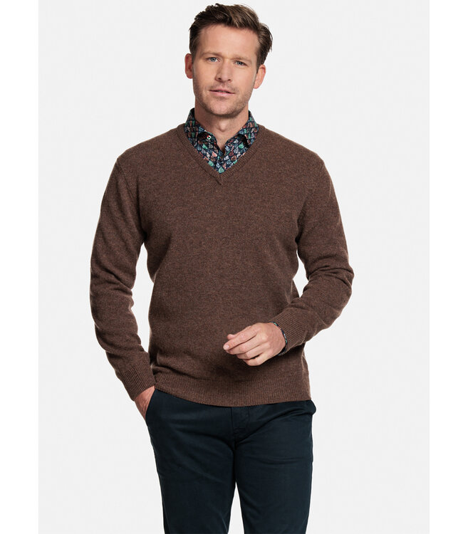 320011-880 bruin v-hals heren trui 100 procent Scottish Lamswol