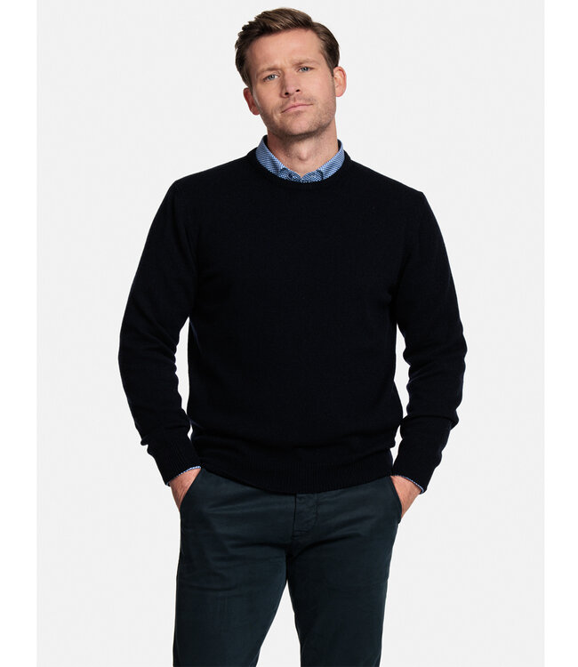 320012-600 donkerblauw navy ronde hals heren trui 100 procent Scottish Lamswol