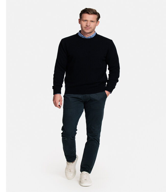 320012-600 donkerblauw navy ronde hals heren trui 100 procent Scottish Lamswol