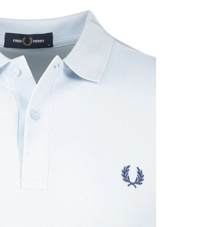 Fred Perry M6000 V08 PLAIN polo lichtblauw met blauw logo