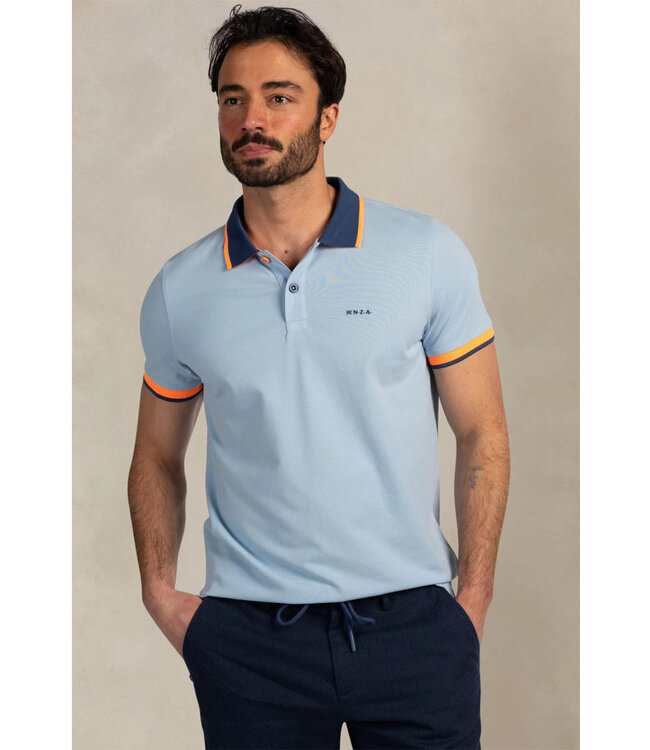 New Zealand Auckland 26CN131 2633 polo lichtblauw sky blue met donkerblauwe boord katoen stretch