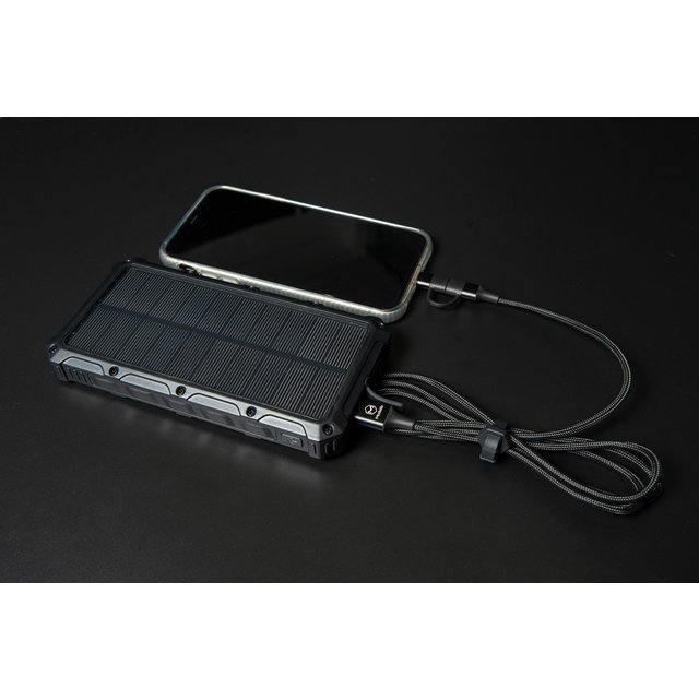 SPB-16 Solar Wireless Power Bank opladning