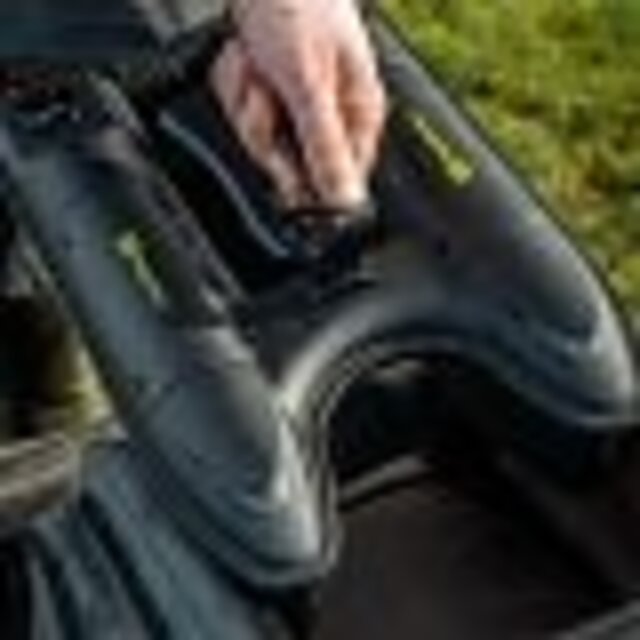 RIDGEMONKEY HUNTER 750 BAIT BOAT BATTERIE IN CONFEZIONE DOPPIA