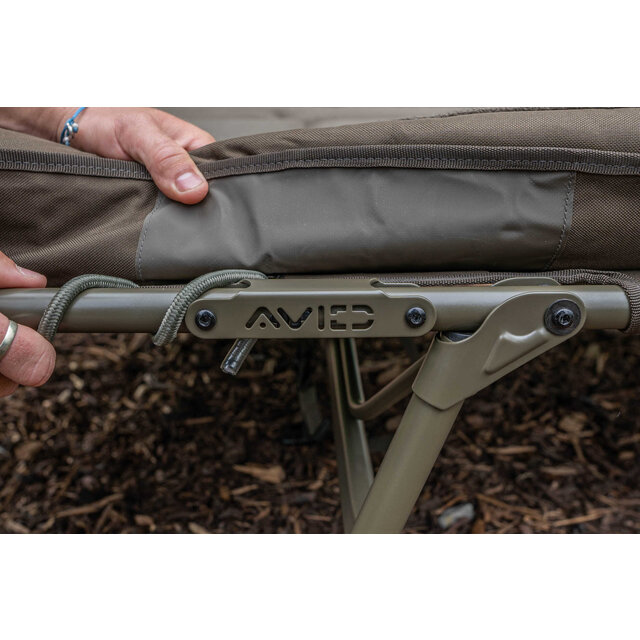AVID CARP BENCHMARK LEVELTECH BED