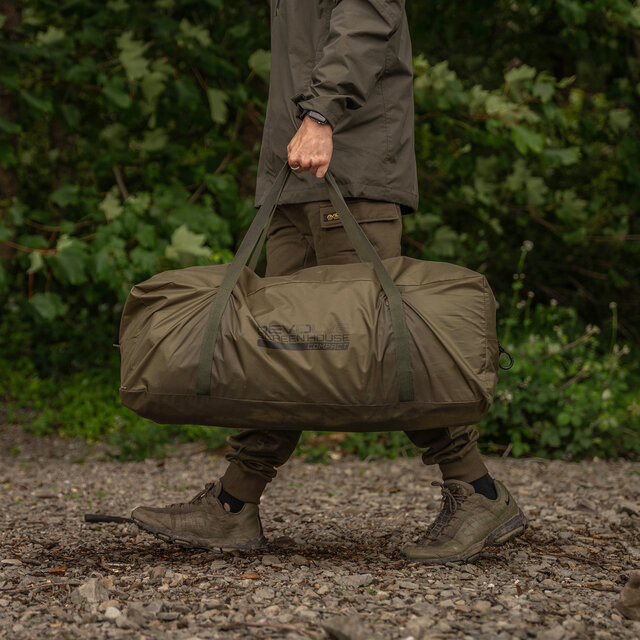 Avid Carp Revolve Screen House compacto