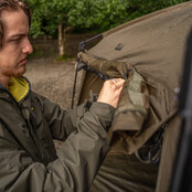 Avid Carp Revolve Screen House compatto