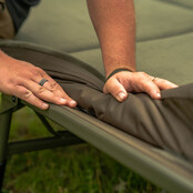 Avid Carp Benchmark Ultra Standard Bett