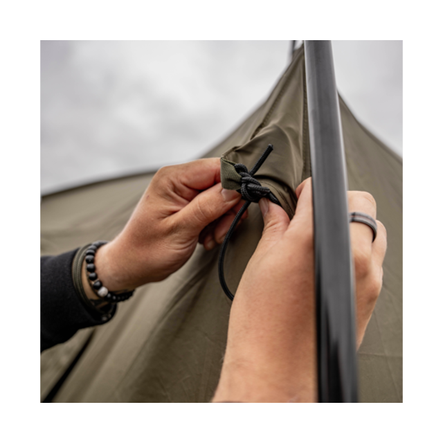 Avid Carp Revolve Screen House