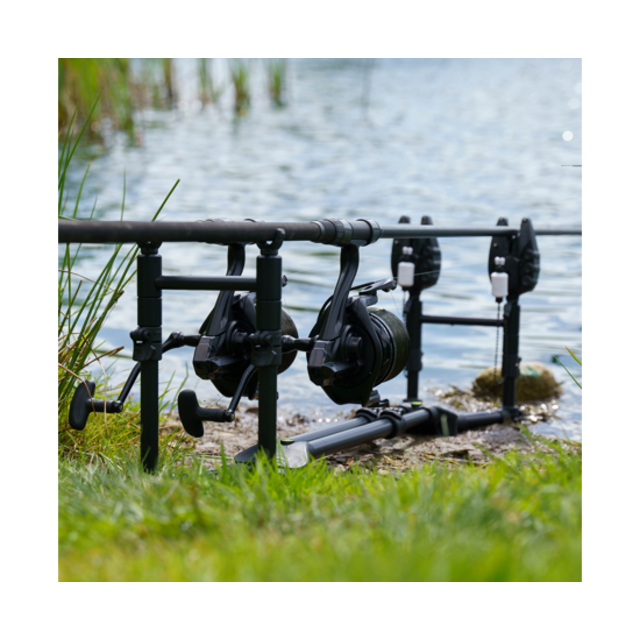 Pod Avid Carp Revolve Super Low