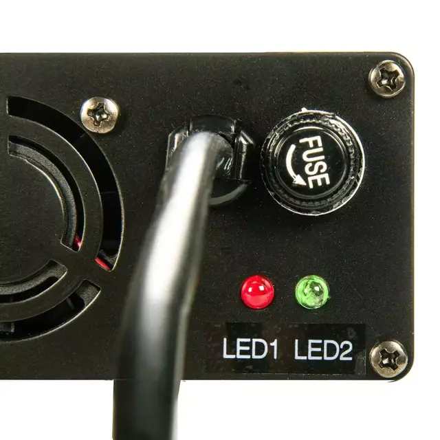 Rebelcell 12,6 Volt 10 A Lithium-Batterieladegerät