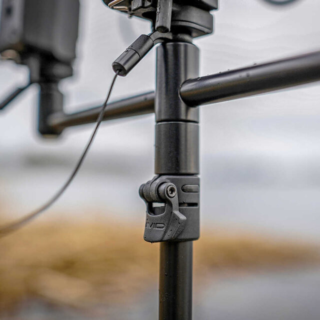 AVID CARP LOK DOWN BANKSTICK DE 6 PULGADAS