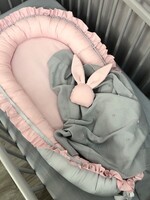 Glitz4kids Babynestje poeder roze met grijs