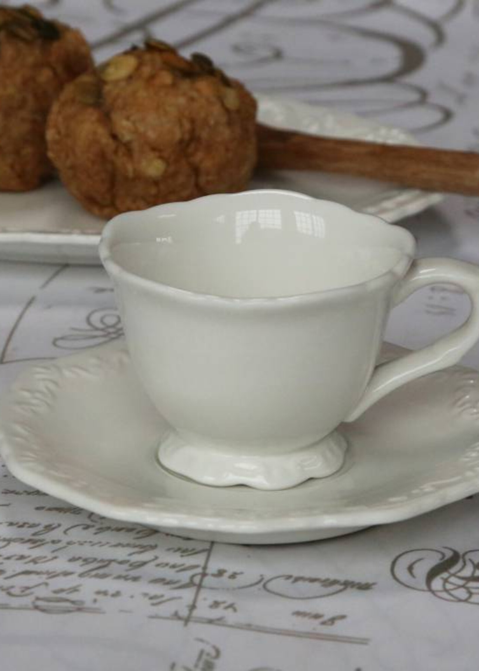 Chic Antique Espresso Tasse mit Unterteller Provence - Porzellan weiss
