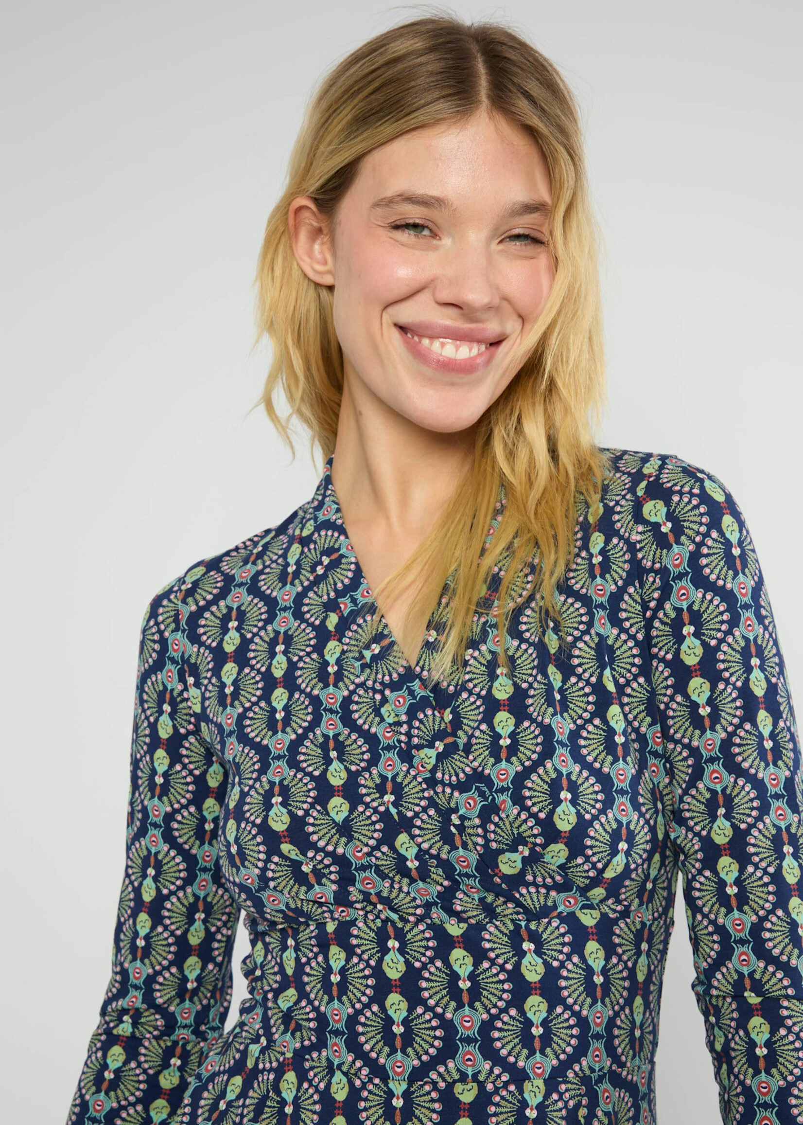 Blutsgeschwister Herbstkleid Shalala Tralala Shawl - feather duster