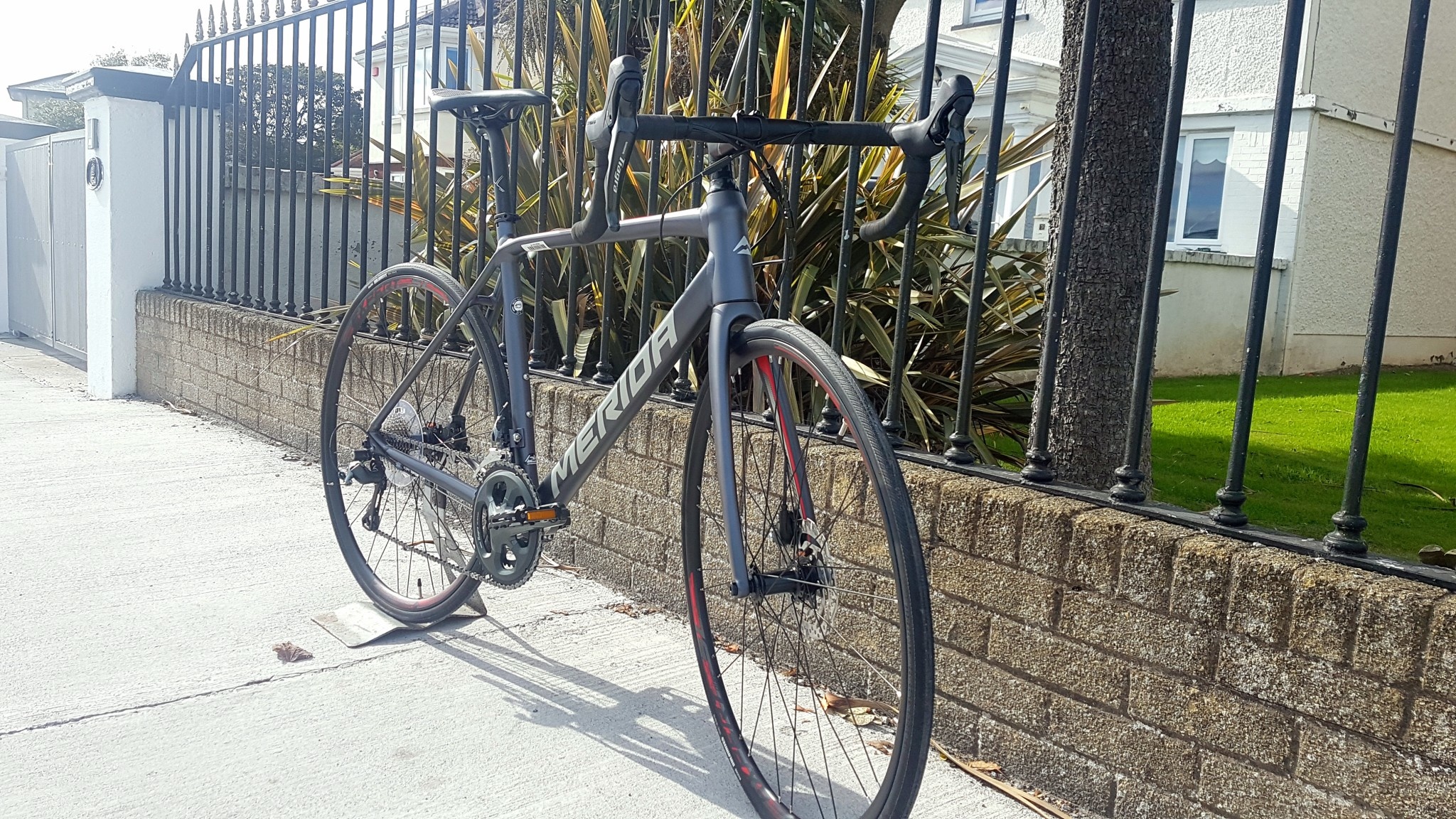 Second Hand S H Bike Merida Scultura Disc 300 Grey Red S M 52cm Private Sale 360 Cycles