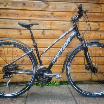 Second Hand Merida Crossway – 42cm Frame (2022) – Black | **PRIVATE SALE**