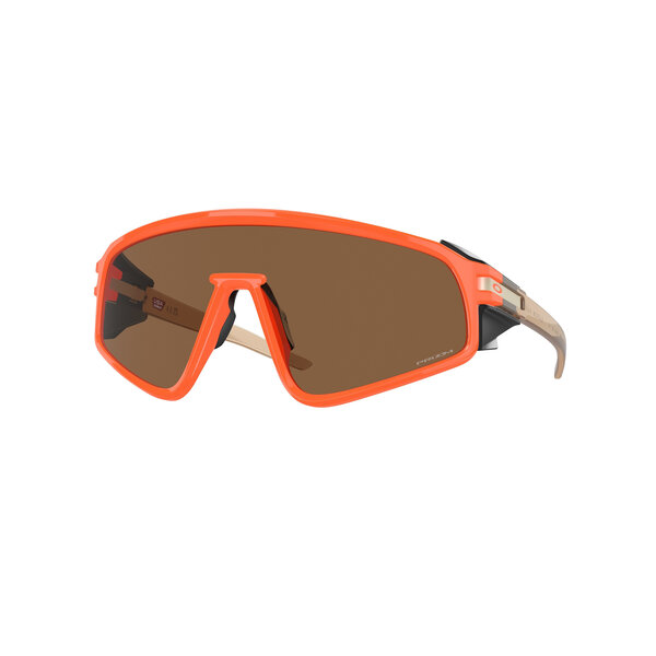 Oakley Oakley, Latch Panel