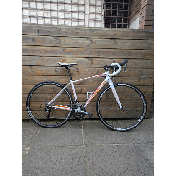 Second Hand Bike Liv Avail SL2 Size Small Color White/Purple/Orange , Private Sale