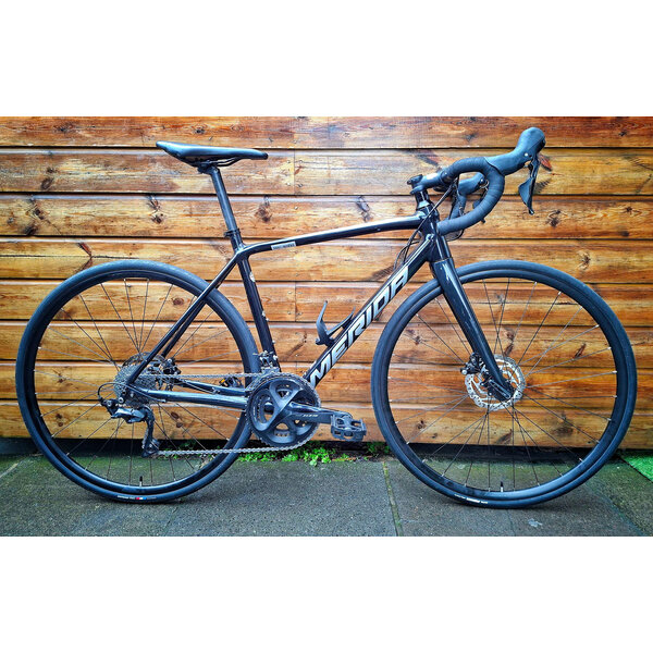 Ex-Demo Bike Merida Scultura 400 Road Bike, Black, Small, Available in Stock
