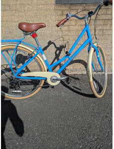  Second Hand Pendleton Somerby Dutch Bike, Blue, 17, Private Sale