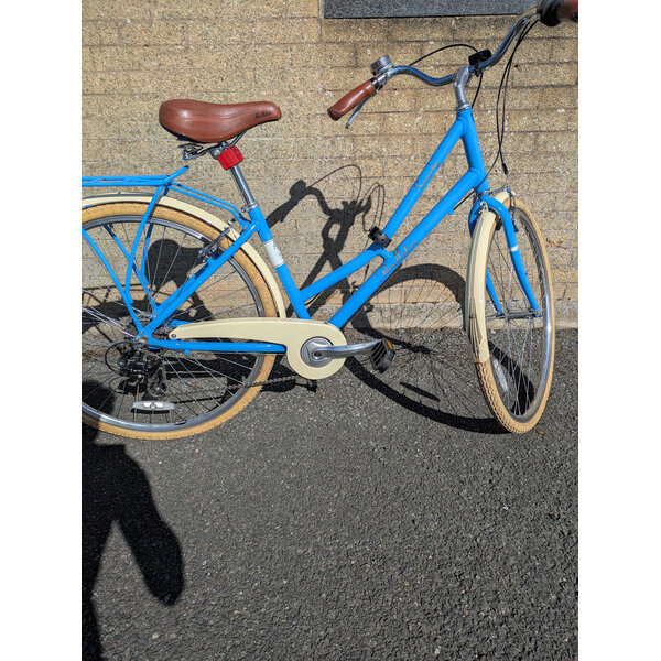Second Hand Pendleton Somerby Dutch Bike, Blue, 17, Private Sale