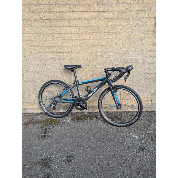 Second Hand Frog Bikes Frog Road 58 Kids' Road/Track Bike, Team Sky Black, 28 cm, Private Sale