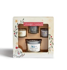 Yankee Candle Snow Globe Wonderland - Tumbler & 3 Filled Votive Gift Set