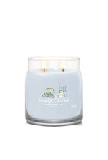 Yankee Candle A Calm & Quiet Place - Signature Medium Jar