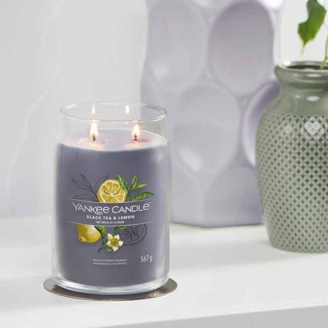 Yankee Candle Black Tea & Lemon - Signature Large Jar