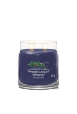 Yankee Candle Lakefront Lodge - Signature Medium Jar