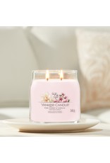 Yankee Candle Pink Cherry & Vanilla - Signature Medium Jar