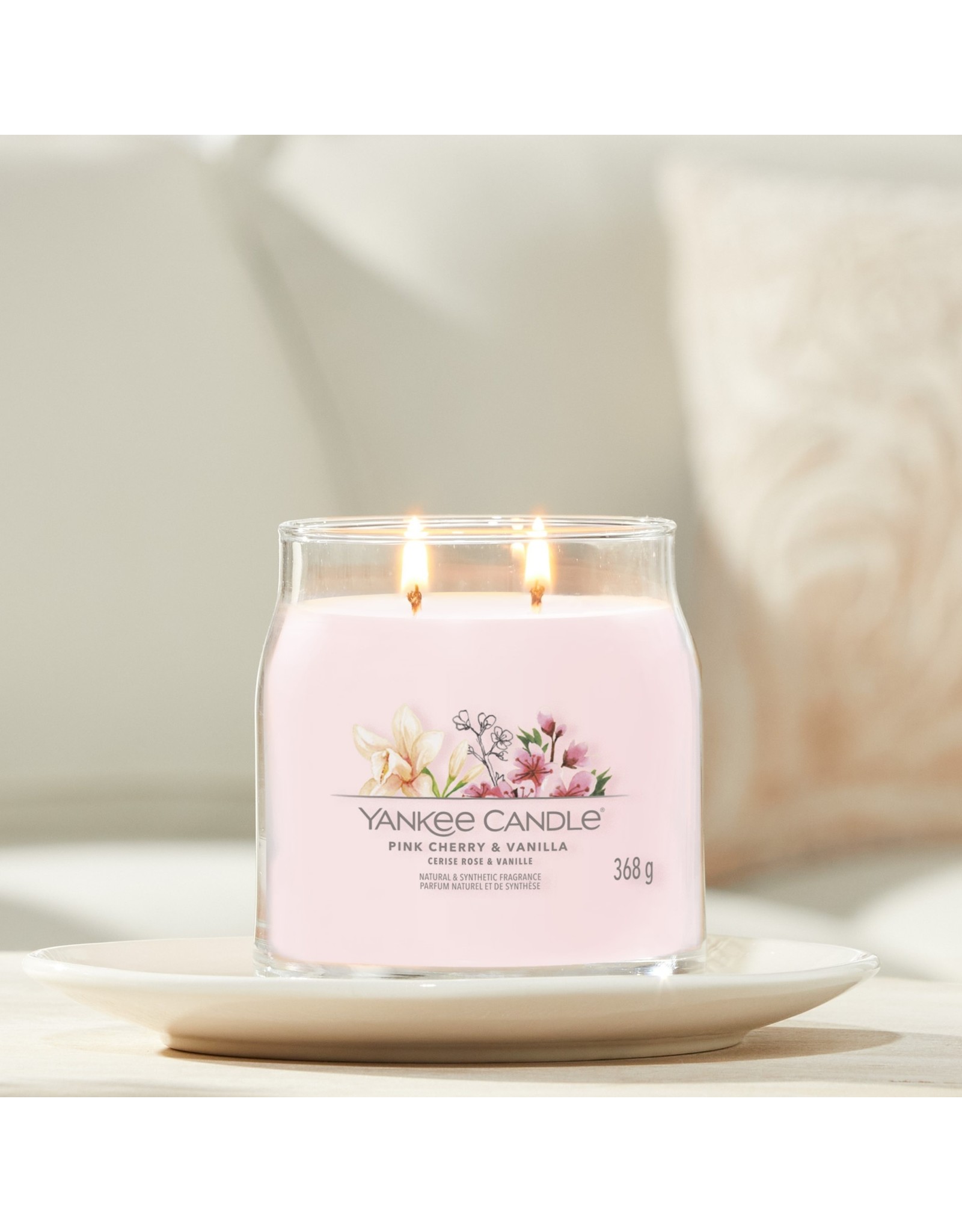 Yankee Candle Pink Cherry & Vanilla - Signature Medium Jar