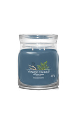 Yankee Candle Bayside Cedar - Signature Medium Jar