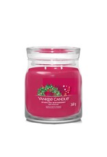 Yankee Candle Sparkling Winterberry - Signature Medium Jar