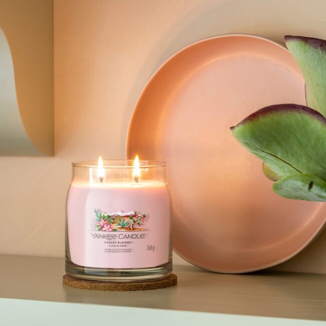 Yankee Candle Desert Blooms - Signature Medium Jar