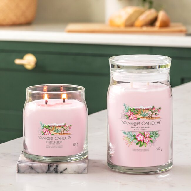 Yankee Candle Desert Blooms - Signature Medium Jar