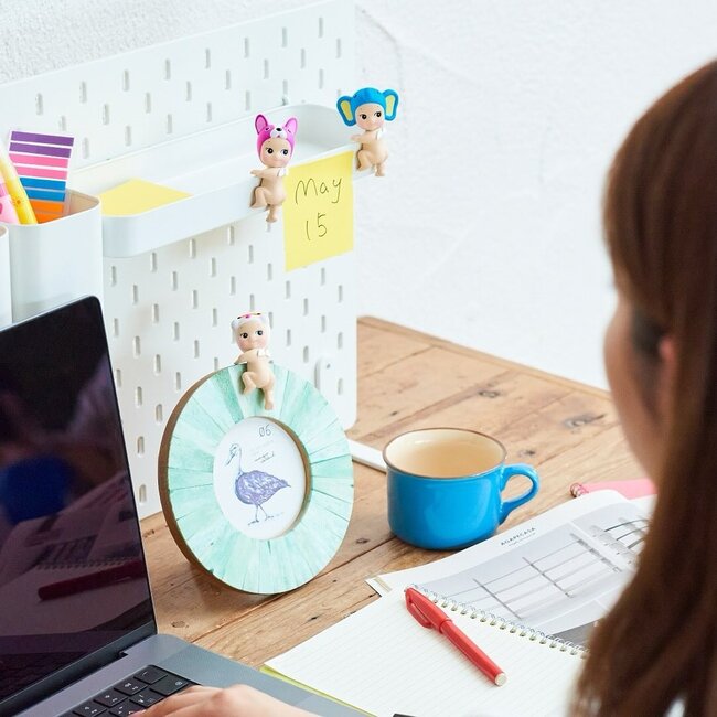 Sonny Angel Hippers Looking Back - Blind Box