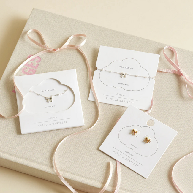 Estella Bartlett Ketting - Bow Pearls - Silver