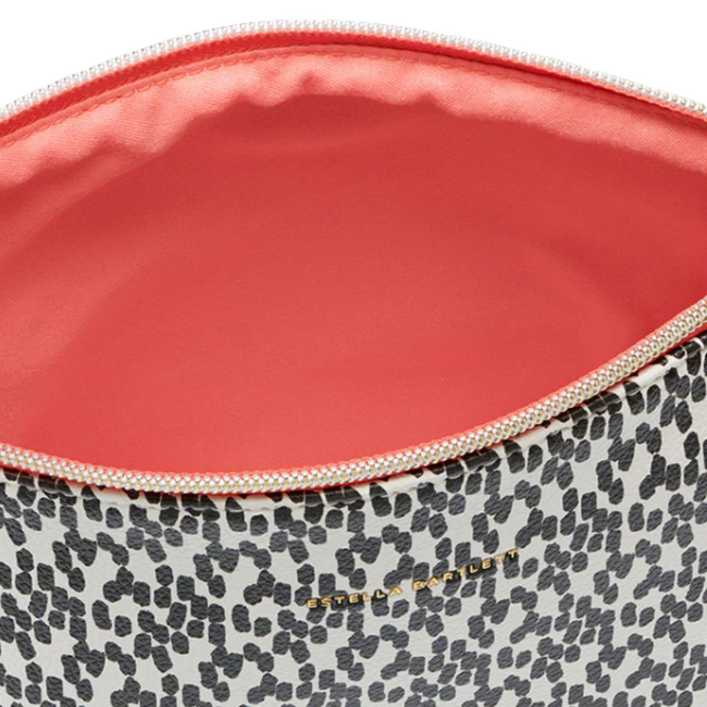 Estella Bartlett Make-uptas - Spots