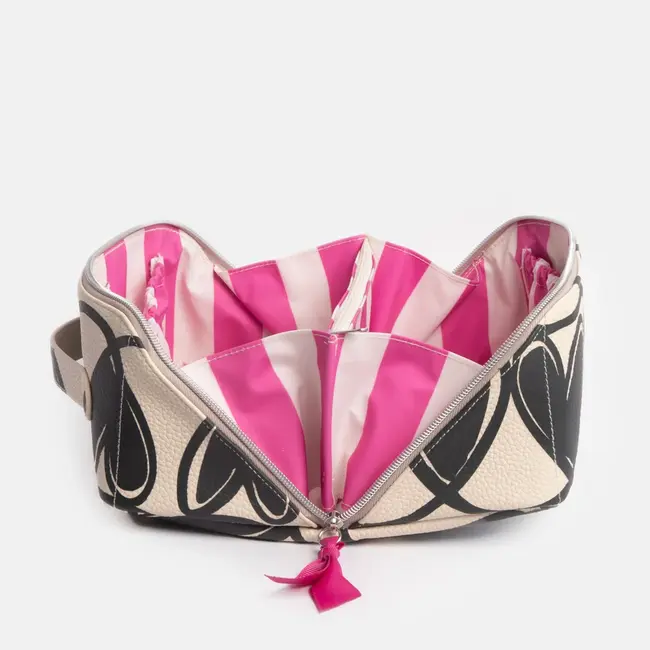 Caroline Gardner Toilettas - Black Hearts