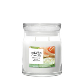 Yankee Candle Blooming Love - Medium Jar