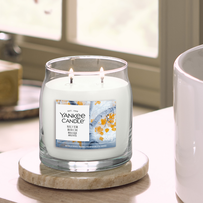 Yankee Candle Silver Birch - Medium Jar